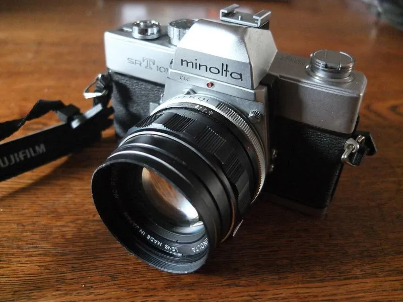 Minolta SRT-101