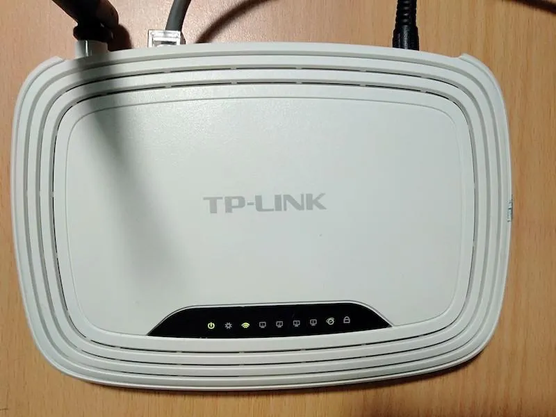 Bộ phát wifi TP Link TL WR741N + Converter