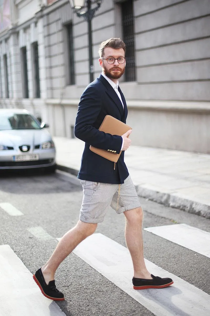 Mix quần short nam với áo vest