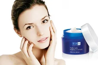Review kem dưỡng trắng da Hada Labo khiến hội chị em mê mẩn