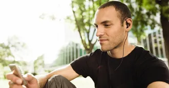 Chia sẻ kinh nghiệm dùng tai nghe an toàn với thính giác