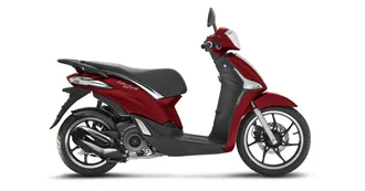 Xe máy tay ga Piaggio Liberty có những màu sắc nào?