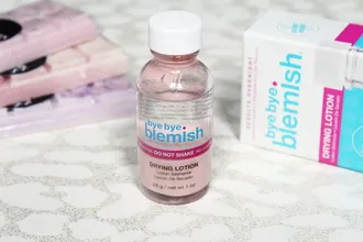 Review kem trị mụn Bye Bye Blemish Drying Lotion hot nhất
