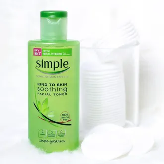 Review toner Simple dưỡng da gây sốt cộng đồng mạng