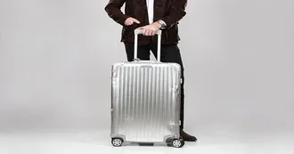 Cập nhật giá vali nhôm Rimowa mới nhất hiện nay