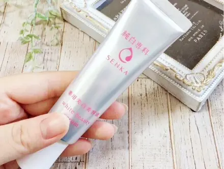 Review Senka White Beauty Serum: Dưỡng trắng, mờ thâm, đáng mua?