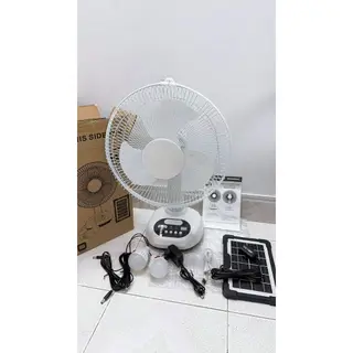 Quạt Năng Lượng Mặt Trời GongYi Quạt Tích Điện Dùng 8-10h Để Bàn Đèn Led Cổng Sạc Siêu Mát Kèm 2 Bóng Đèn