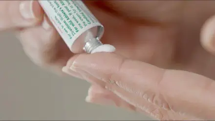 Các loại thuốc bôi trị ngứa ngoài da hiệu quả và an toàn