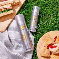 Review xịt chống nắng Crystal Sun Spray bảo vệ da tuyệt vời