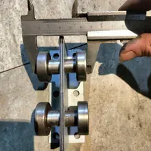 Phụ Kiện Cửa Sắt, Bánh Xe Cửa Lùa  Chịu Lực 200Kg, Chịu Tải 4 Bi Chạy Máng Tuỳ Chọn 40/55/60mm