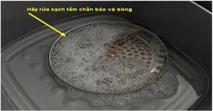 Vệ sinh lò nướng thủy tinh: 5 lỗi sai và cách làm đúng