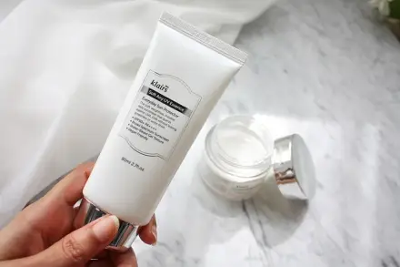 Review kem chống nắng Klairs Soft Airy UV Essence: 'Chân ái' cho da nhạy cảm?
