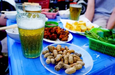 Bia tươi bình dân từ 13.000đ: Naviken, Hà Nội, Hemsi