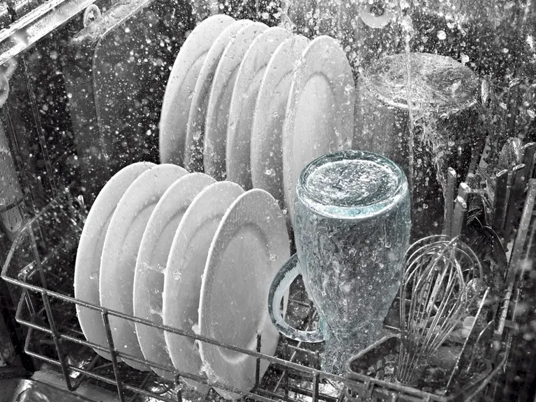 Máy rửa bát Galanz làm sạch bát đĩa hiệu quả