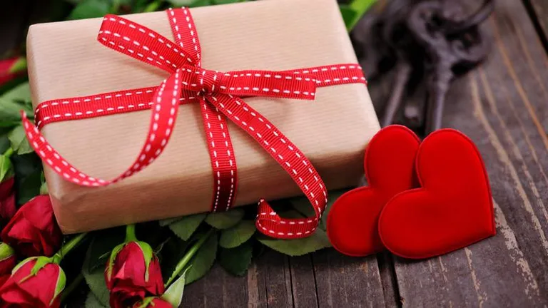 Top 5 Quà Tặng Bạn Gái Cực Ngọt Ngào, Ý Nghĩa