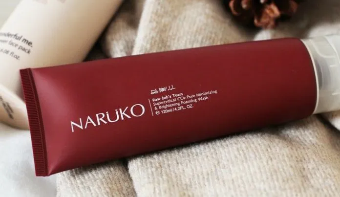 Sữa rửa mặt Naruko ý dĩ