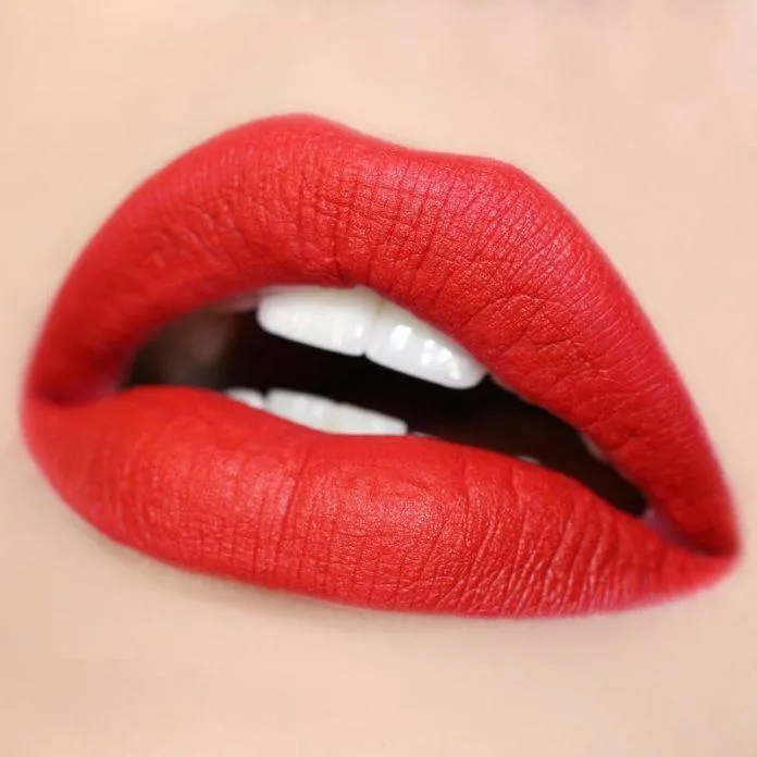 Son Colourpop Lippie Stix Frenchie đỏ thuần tươi tắn
