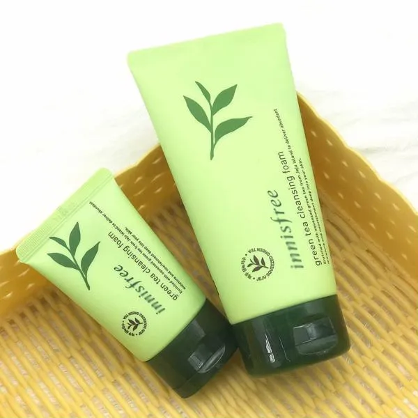 Thiết kế sữa rửa mặt Innisfree trà xanh