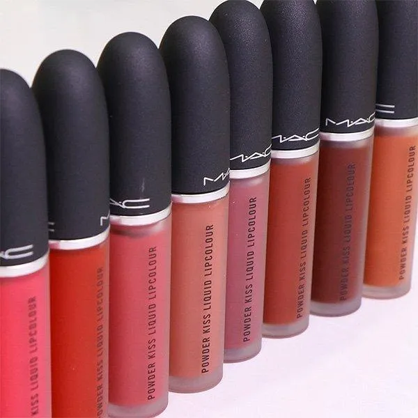 Cách dùng son MAC Powder Kiss