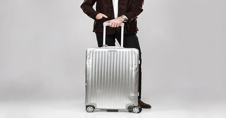 Cập nhật giá vali nhôm Rimowa mới nhất hiện nay