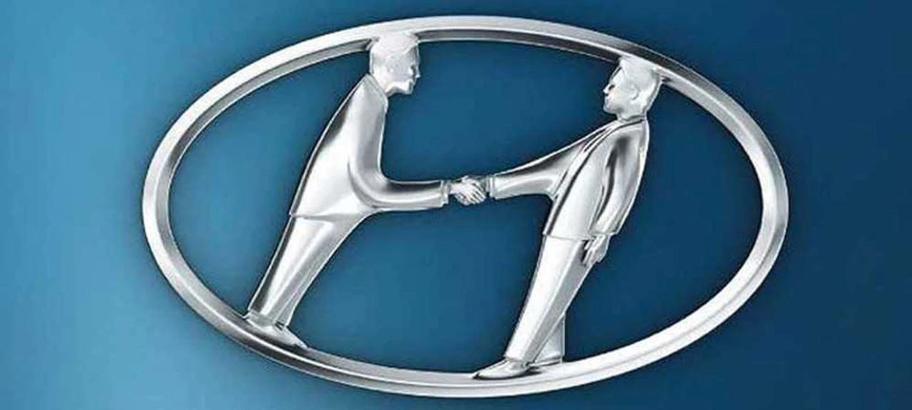 Logo Hyundai tượng trưng cho sự tin tưởng giữa khách hàng và công ty