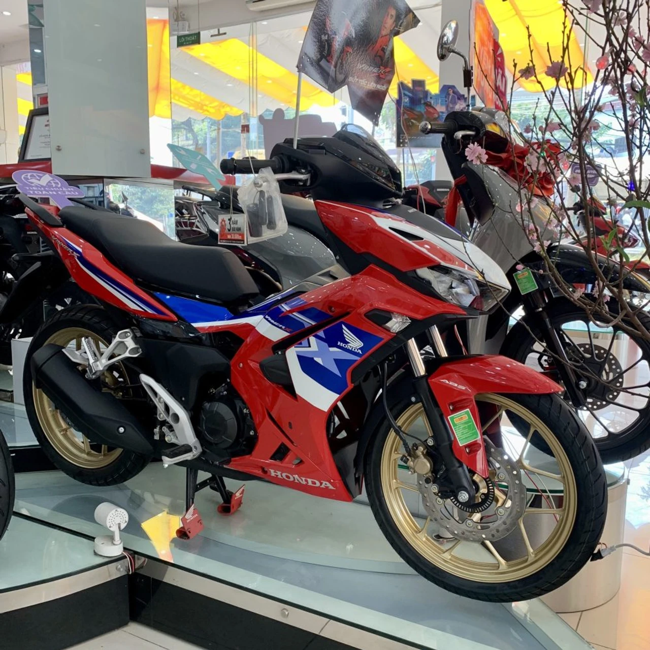 Có nên mua xe Honda Winner trả góp ?