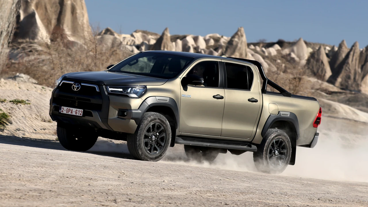 Đánh giá Toyota Hilux 2025: Giá bán, thông số và những nâng cấp đáng giá