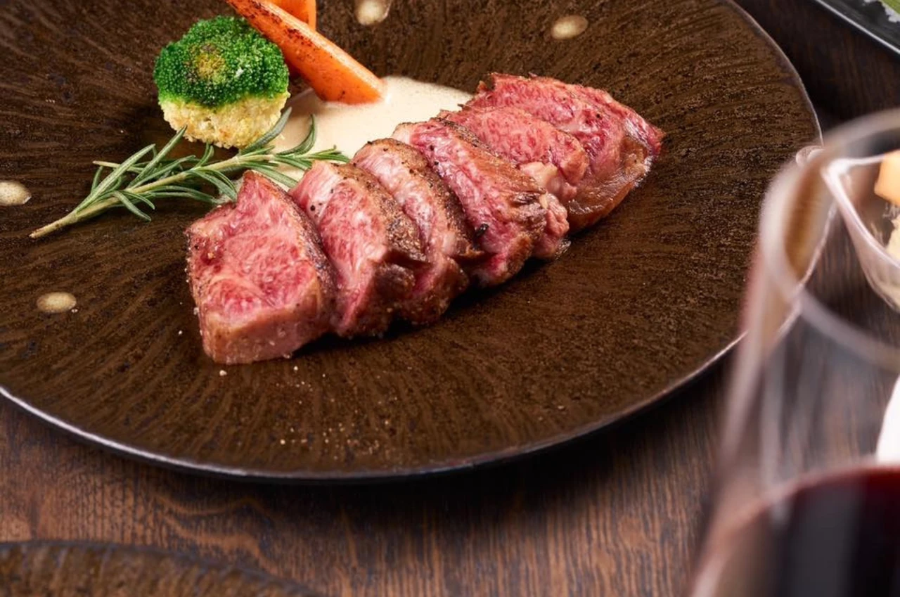 Steak Wagyu chín tái