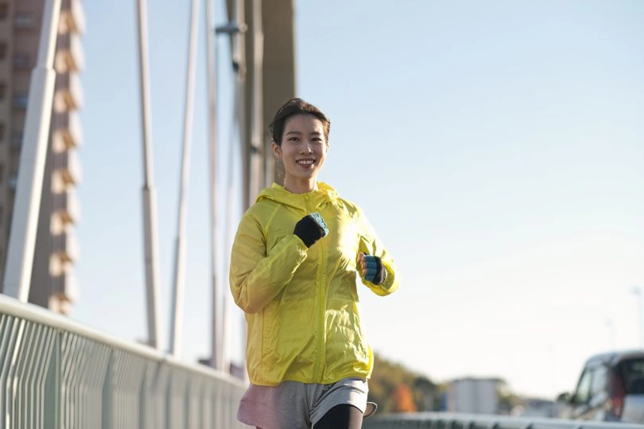 Áo gió nữ thể thao