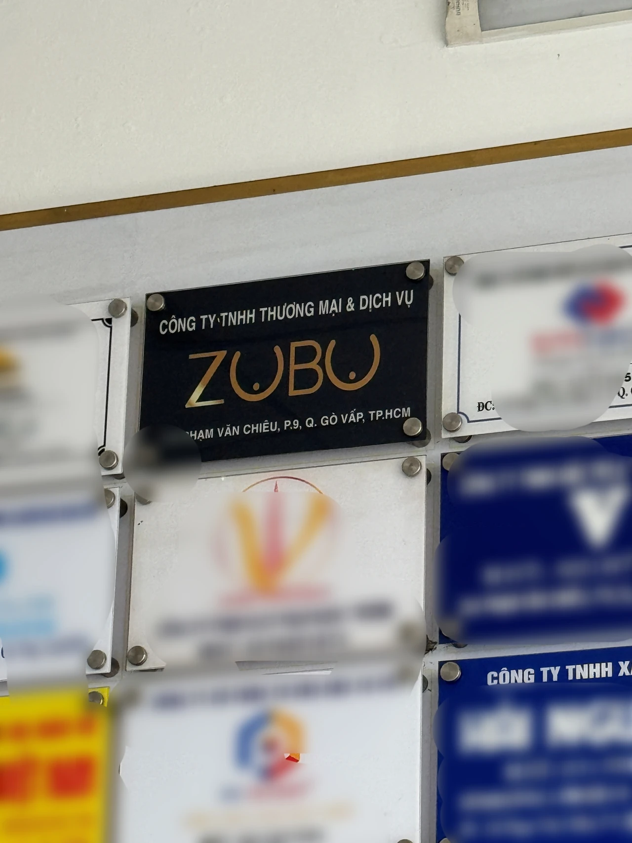 Biển hiệu công ty ZuBu