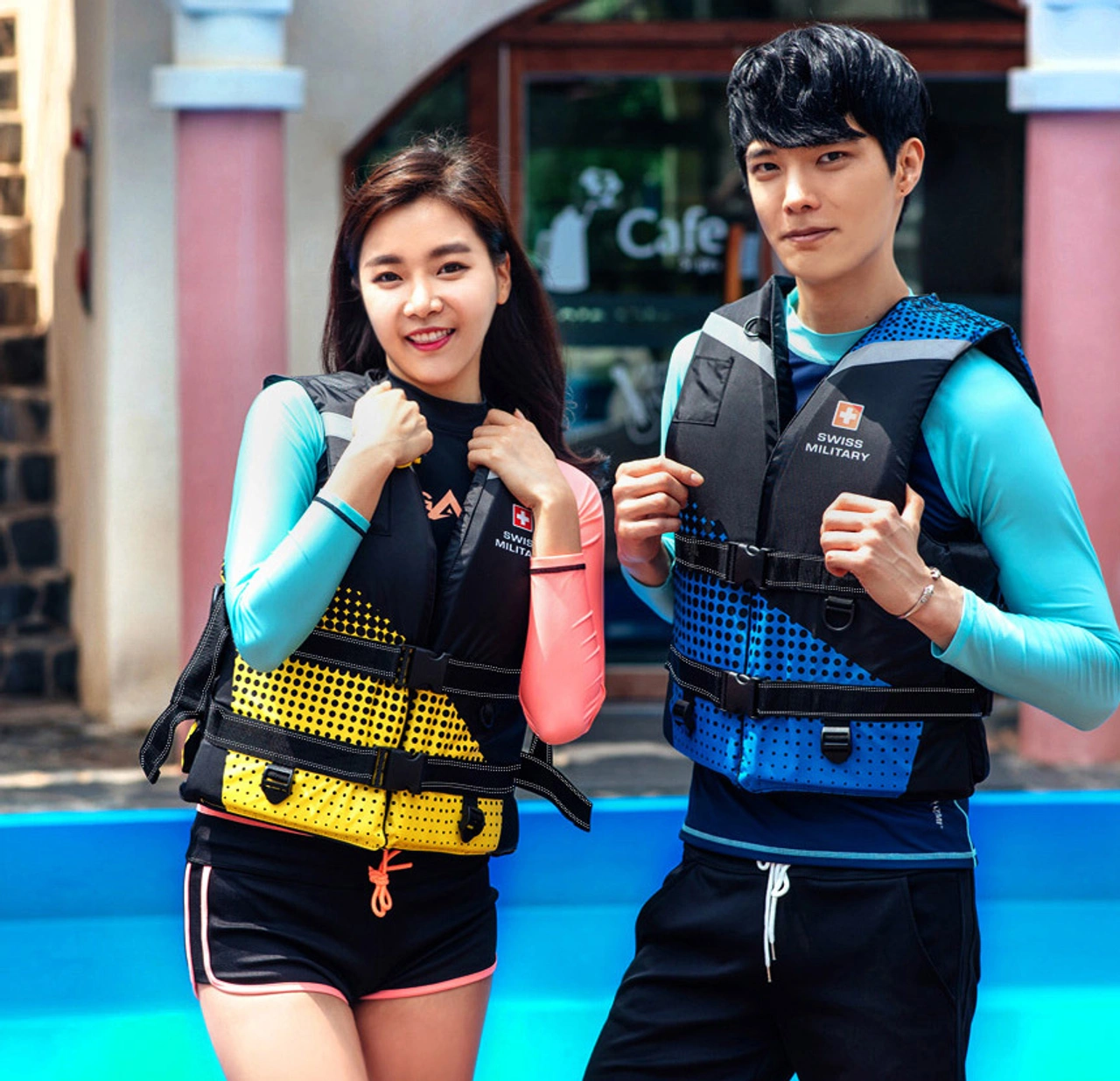 Áo phao khi mặc nên ôm sát vừa cơ thể