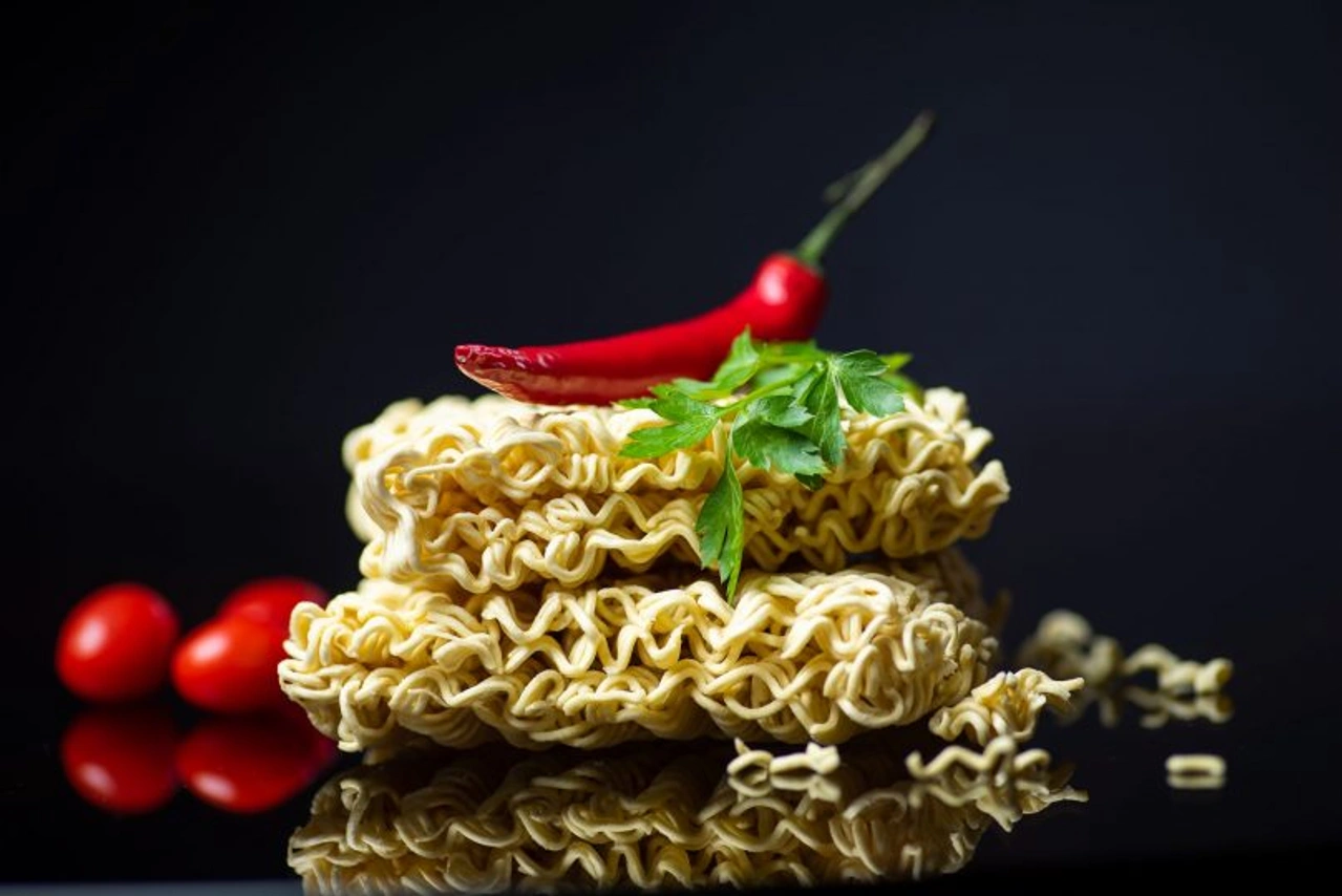 Mì cay màu đen gợi ý nên thử