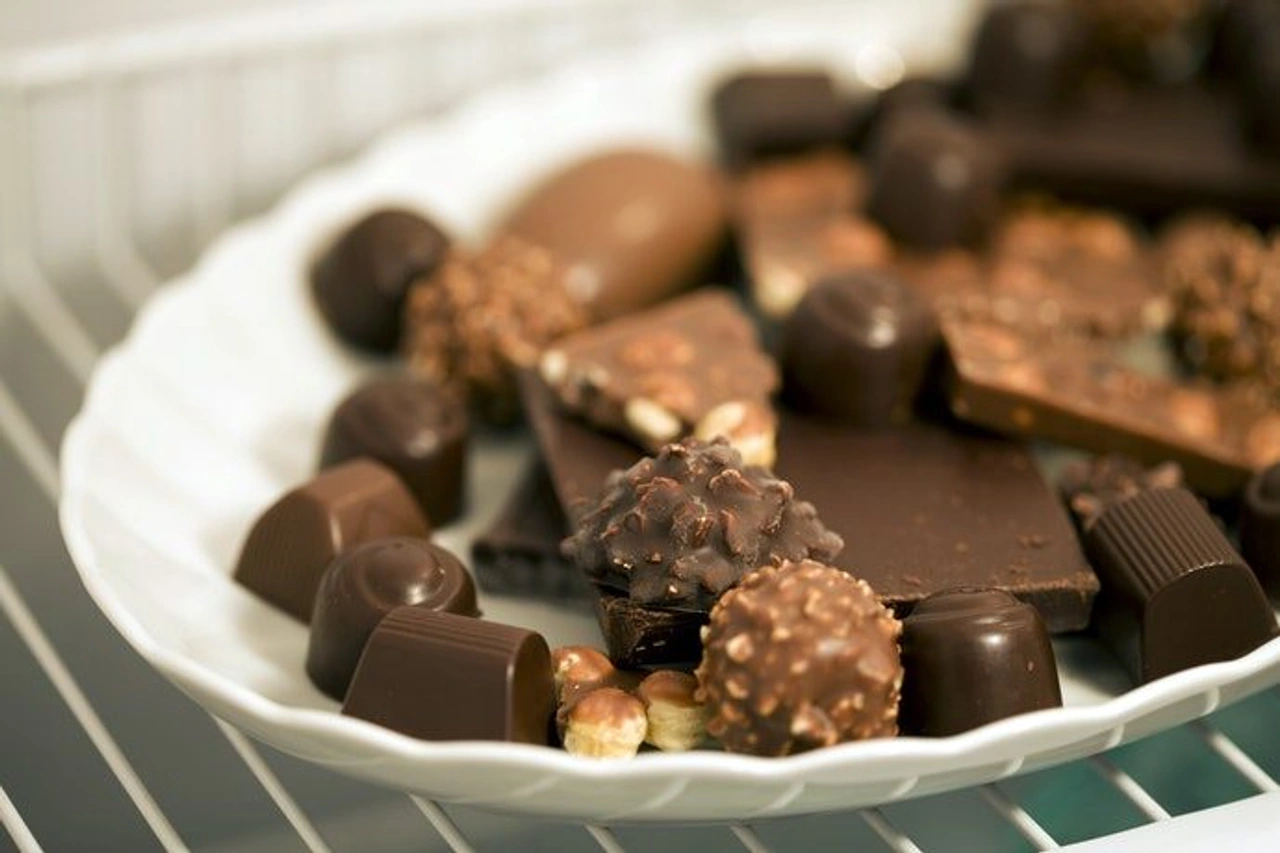 Cách thưởng thức socola rượu