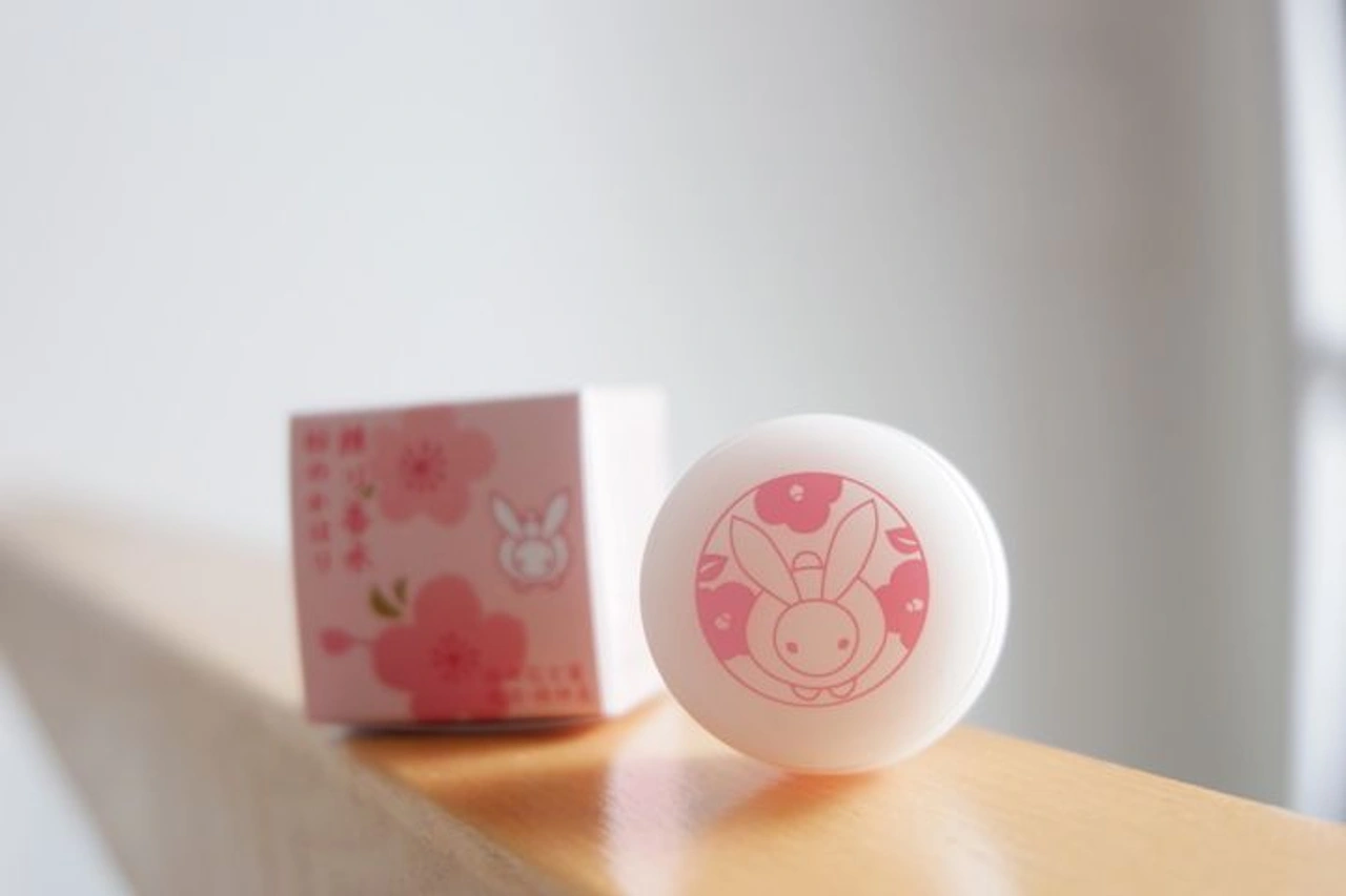 Nước hoa khô Kurochiku hương hoa anh đào sakura Nhật Bản