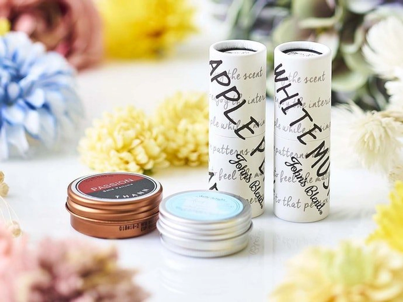 Phổ biến trong dòng sản phẩm nước hoa khô là các hương hoa mộc, hoa hồng