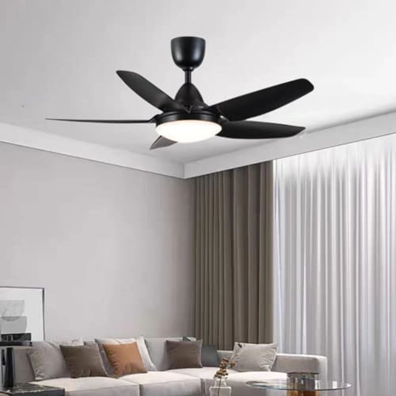 Quạt trần phòng khách sải cánh 1.2m đến 1.5m tùy diện tích phòng thiết kế sang trọng hiện đại tiết kiệm diện tích sàn