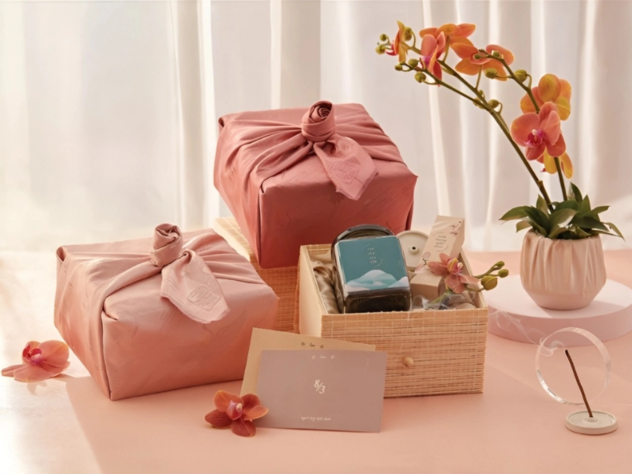 Quà 8/3 cho mẹ và người yêu dưới 500k – mua gì trên Shopee?