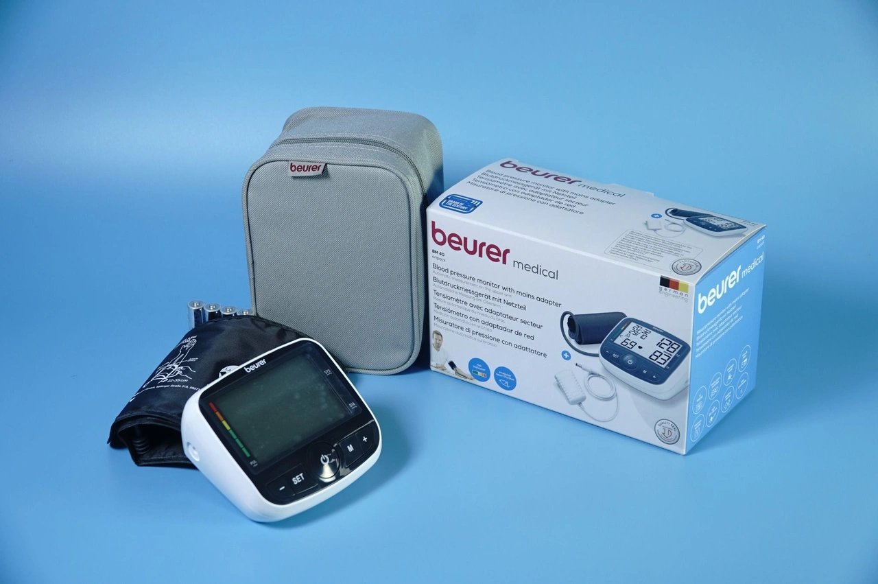 Beurer BM40 máy đo huyết áp bắp tay cho gia đình