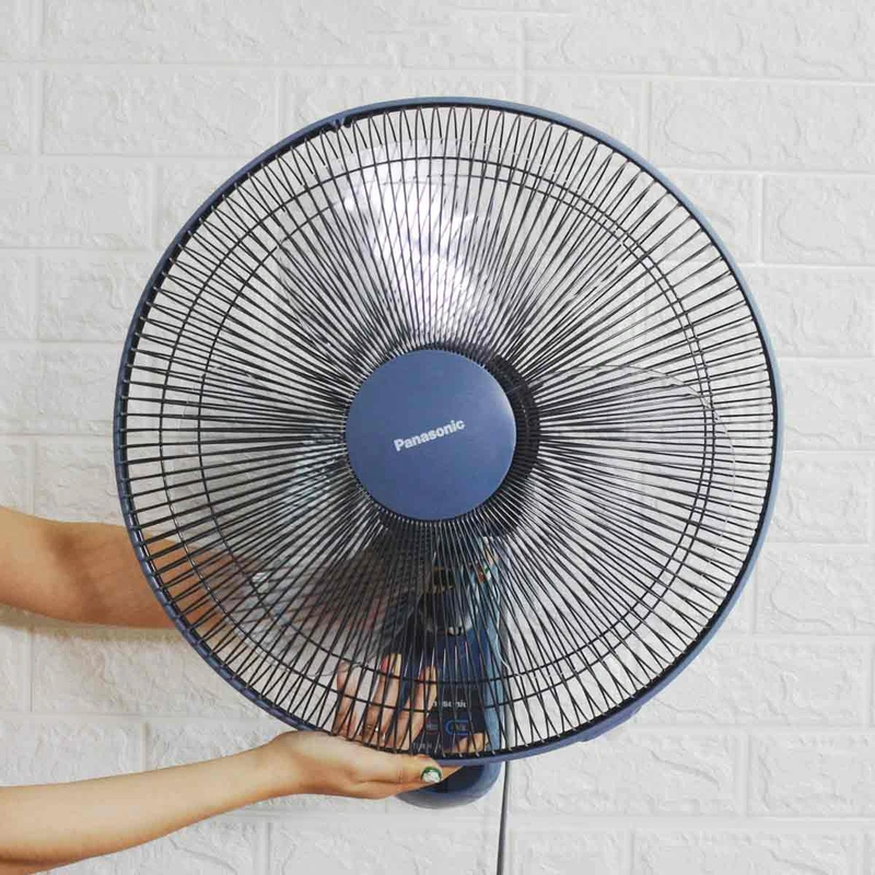 Quạt treo tường lắp dễ giá rẻ phổ biến