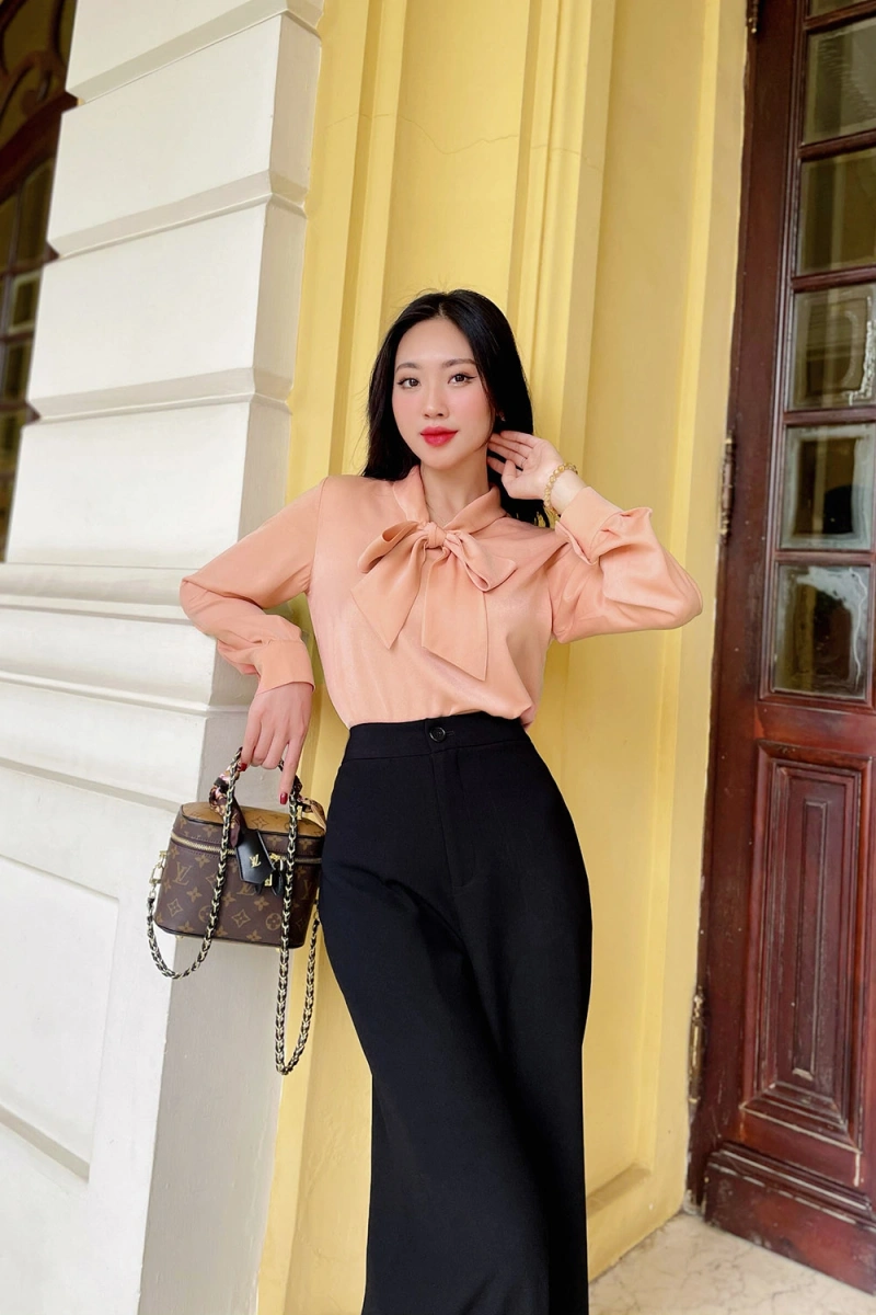 Áo blouse lụa cổ nơ Kamong Basic phong cách feminine