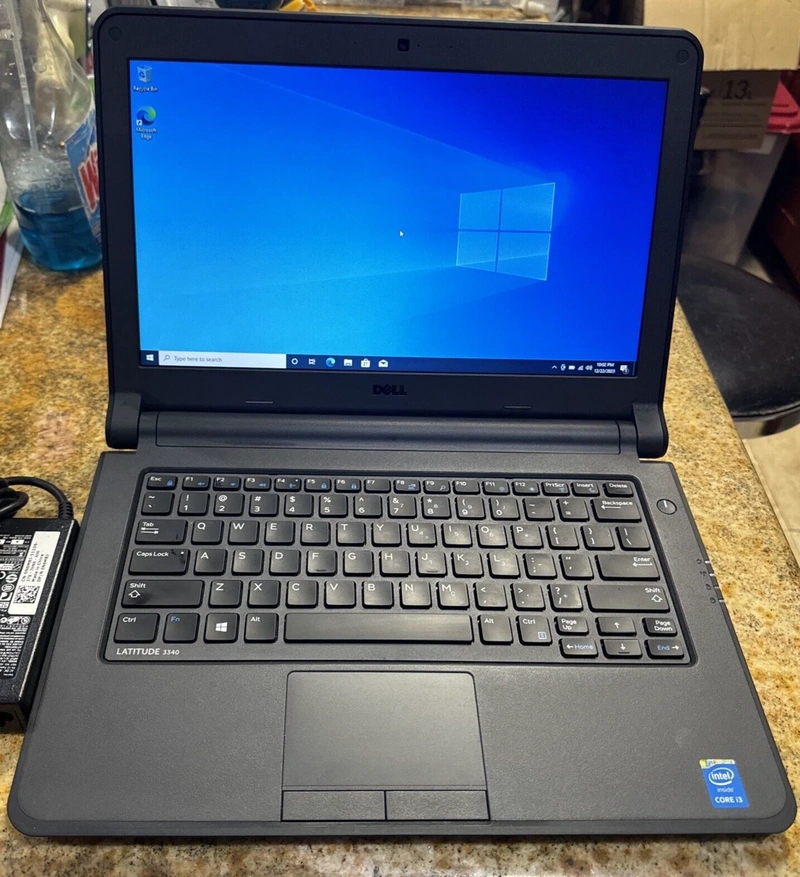 Laptop cũ Dell Latitude 3340