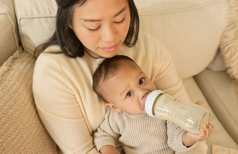 Mẹ cần nhận diện đúng vấn đề tiêu hóa của bé trước khi đổi sữa