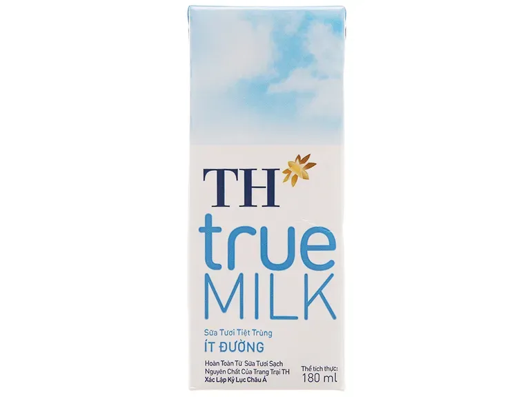 Hộp sữa tươi tiệt trùng TH True Milk ít đường 180ml